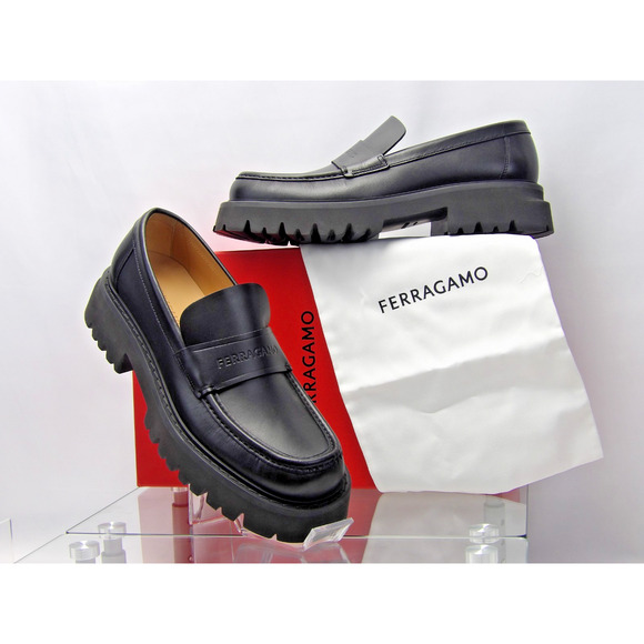 NIB FERRAGAMO BLACK LEATHER FERGAL LUG SOLE LOGO LOAFERS 10.5 D ITALY main image 5